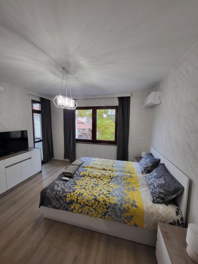 студио ава 2 Apartment Sliven